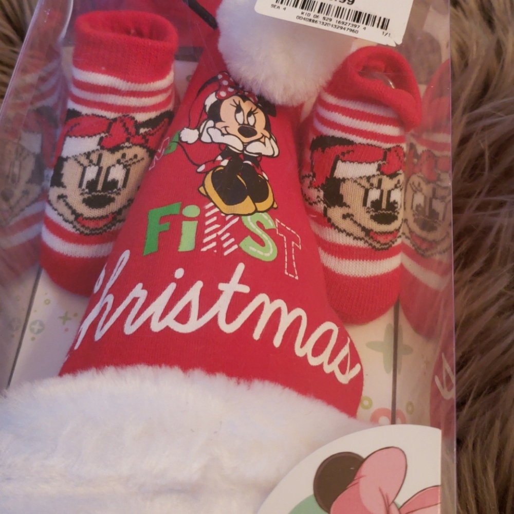 NIB! Minnie mouse hat and socks